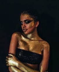 Pin By Vivi Vu On Yea Glitter Photo Shoots Creative Photoshoot Ideas Portrait Photography