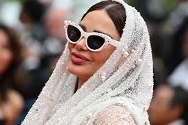 Dubai Bling Season 3: Where Do the Stars Live? And Everything Else You  Wanted To Know