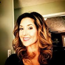 Tracy Lockhart's Instagram, Twitter & Facebook