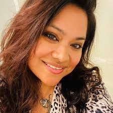 Dora Alba's Instagram, Twitter & Facebook