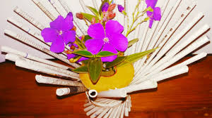 Apakah cara membuat kerajinan dari koran bekas? Cara Membuat Vas Bunga Dari Koran Kreasi Dari Koran Youtube