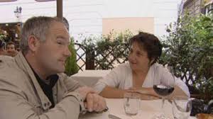 Il reprend l'exploitation familiale, une ferme laitière, avicole et céréalière à moréac dans le morbihan et travaille aux côtés de son frère andré. Deces De Jean Pierre Adp Les Propos Tres Durs D Agne Tele Star
