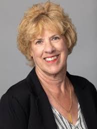 Pam Oconnell's Instagram, Twitter & Facebook