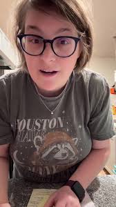 Wanna see a magic trick? #aunt #magic #magictrick #auntlife #howto