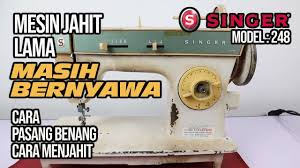 Toko mesin jahit khusus menjual produk singer yang bergaransi resmi singer indonesia dengan harga termurah se jakarta,bekasi,depok model deskripsi type terbaru dari jenis simple,mesin jahit singer 3210 ini mempunyai beberapa fitur yang menarik otomatis memasukan benang ke jarum. Mesin Jahit Lama Masih Berfungsi Cara Penggunaan Cara Pasang Benang Singer 248 Youtube