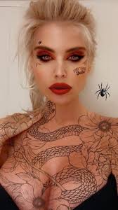 Dont mess with me .. it's Halloween 🕷🎃👻