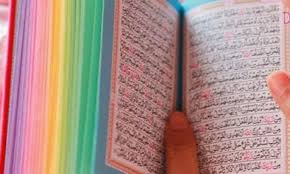 «يختلف معنى اليمينية بين المجتمعات، والعصور التاريخية، والأنظمة والأيديولوجيات السياسية». Ø£Ø«Ø§Ø± Ø¬Ø¯Ù„Ø§ ÙˆØ§Ø³Ø¹Ø§ Ø¹Ù„Ù‰ Ù…ÙˆØ§Ù‚Ø¹ Ø§Ù„ØªÙˆØ§ØµÙ„ Ù‡Ø°Ù‡ Ø­Ù‚ÙŠÙ‚Ø© Ù…ØµØ­Ù Ø§Ù„Ù…Ø«Ù„ÙŠÙŠÙ† Ù€ ØªØºØ±ÙŠØ¯Ø§Øª Ø§Ù„Ù‚Ø¯Ø³ Ø§Ù„Ø¹Ø±Ø¨ÙŠ