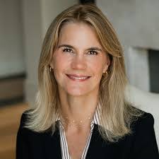 Lisa Nickel's Instagram, Twitter & Facebook