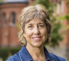 Annette Kyle's Instagram, Twitter & Facebook