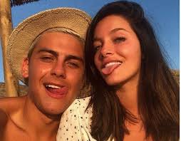 Artis Cantik Ini Ungkap Trik Dybala Merebut Hatinya