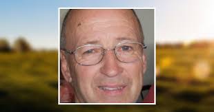 Robert Lamarche's Instagram, Twitter & Facebook