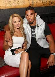 Maybe you would like to learn more about one of these? Evander Kane Scores With Billboard Ploy To Win Back Model Girlfriend Mara Teigen New York Daily News