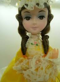Vintage Seymour Edna Mann 1987 Sara Wellington Art Studio Music Box Yellow  Doll