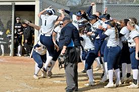 Foresters foil Vikings Softballs flawless weekend – The Lawrentian