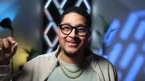 Leonard Dow's Instagram, Twitter & Facebook