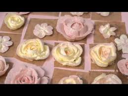 Anleitung Buttercreme Blumen Torten Verzieren Mit Buttercreme Rosen Frau Zuckerfee Buttercreme Blumen Buttercreme Rosen Buttercreme