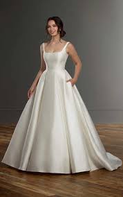 Saying i do never looked so effortless. Einfache Brautkleider Essense Of Australia Brautkleider
