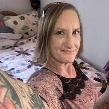 Heather Eakin's Instagram, Twitter & Facebook