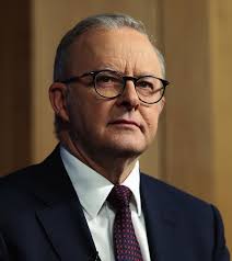 Dutton looks to Oval Office for inspiration