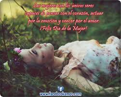 Y detrás de una mujer poderosa se encuentra ella misma luchando contra todo cada día. 36 Postales Con Mensajes Bonitos Para Regalar Y Desear Un Feliz Dia De La Mujer Todo Imagenes