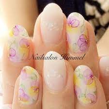 10年後もふんわりバストでいるために 垂れ胸を防ぐ11の美乳習慣 ネイル ネイル セルフ アクリル絵の具 ネイル