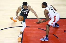Giannis antetokounmpo had 43 points and 18 rebounds in a losing effort for milwaukee. Raptors Make Defensive Adjustment First Giving Kawhi Leonard More Time Guarding Giannis Antetokounmpo The Athletic