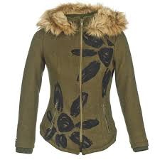 Desigual crée des vêtements pour femme et homme, des sacs et des accessoires débordants de joie de vivre et très colorés.une collection de vêtements hors mode, intemporelle et empreinte d´originalité. Veste Desigual Femme Abrig Abi 57e29c4 T46 Vert Vert Cdiscount Pret A Porter