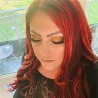 Mary Dilger's Instagram, Twitter & Facebook