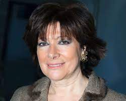 Negli anni ha avuto diversi incarichi interni al partito: Biografia Di Maria Elisabetta Alberti Casellati