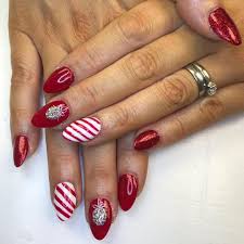 For a cute acrylic nail design you can make use of matte red color. 46 Festive Christmas Acrylic Nails Designs 2019 Flippedcase