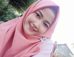 Sarah vi jadi sorotan dengan busana muslimah yang diunggahnya di instagram. Muslimah Cari Jodoh Makassar Rukma Elvina 34 Tahun Wanita Berhijab Janda Cantik Kaya