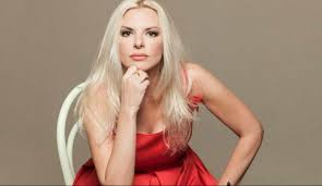 Η παρουσιάστρια μιλάει για όλα! H Annita Pania Den Exei Kanei Pote Diaita Den Etrwge Ayto Kai Exase 8 Kila The Body