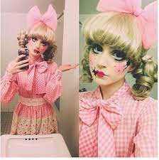 Porcelain Dolly Makeup With Cracked Dolly Face Doll Halloween Costume Doll Makeup Halloween Halloween Doll