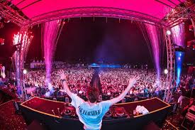 State youth and sports development committee chairman mohamad taufek abd ghani said it did not organise any new year celebrations. Leo Presents Neon Countdown Meta Music Festival Festground