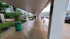 An unusually heavy downpour in singapore wreaked havoc on traffic and businesses in the main shopping belt of orchard road. Flash Floods In Some Parts Of Singapore Amid Prolonged Heavy Rain Cna