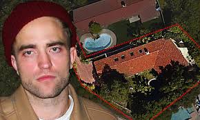 Eventually the relationship ended and robert pattinson sold the 3 bedroom, 3.5 bath. Robert Pattinson Splashes Out 2 17m For Modest Hollywood Hills Home Daily Mail Online