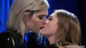 Blonde shamela in latex suit fucks babe HD porn - SEXTVX.COM