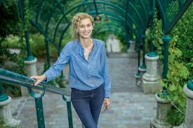 Delphine de vigan, compagne de françois busnel est venue sur le plateau de son émission la grande librairie, le 15 septembre dernier sur france 5. Prix Renaudot 2015 Pour D Apres Une Histoire Vraie Delphine De Vigan Une Liaison Dangereuse
