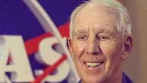 From small town to the stars: Astronaut launches into his tale