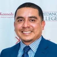 Daniel Ponce's Instagram, Twitter & Facebook