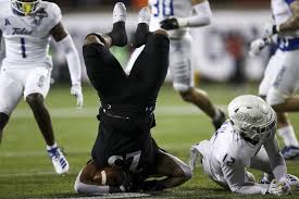 The college football playoff will crown its next champion in miami. No 6 Cincinnati Beats No 20 Tulsa In Rainy Aac Title Game