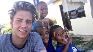 Corey Harper France (@CoreyHarperFr)