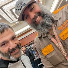 So cool getting some FaceTime with the Makers @recon1 's CCKS.