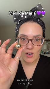 Maria Button's Instagram, Twitter & Facebook