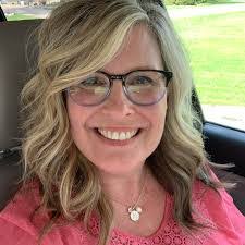 Brenda Dykstra's Instagram, Twitter & Facebook