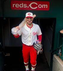 The striking black uniform and red armand is a bold design choice and stands out quite a bit. 1936 Reds Throwback Uniform Uniswag