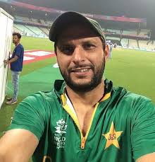 ushna uddin (@sizz_ashiee)