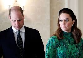 Prince william and prince edward became engaged in a furious row after the earl of wessex drove a coach and horses through an agreement his nephew had taken to protect his privacy. Le Prince William Et Kate Middleton Malaise En Irlande Sur Le Megxit Elle