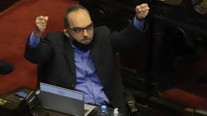 He is, first and foremost, a trial lawyer. Had He Referred To Florencia Pena These Were All The Controversial Tweets Published By Fernando Iglesias The News 24