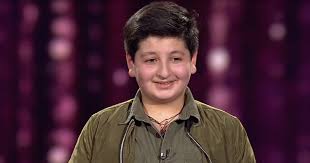 Campeão do 'the voice kids', kauê penna descobre cisto nas cordas vocais: 12 Year Old Boy Sings All By Myself And Reduces Voice Judges To Tears